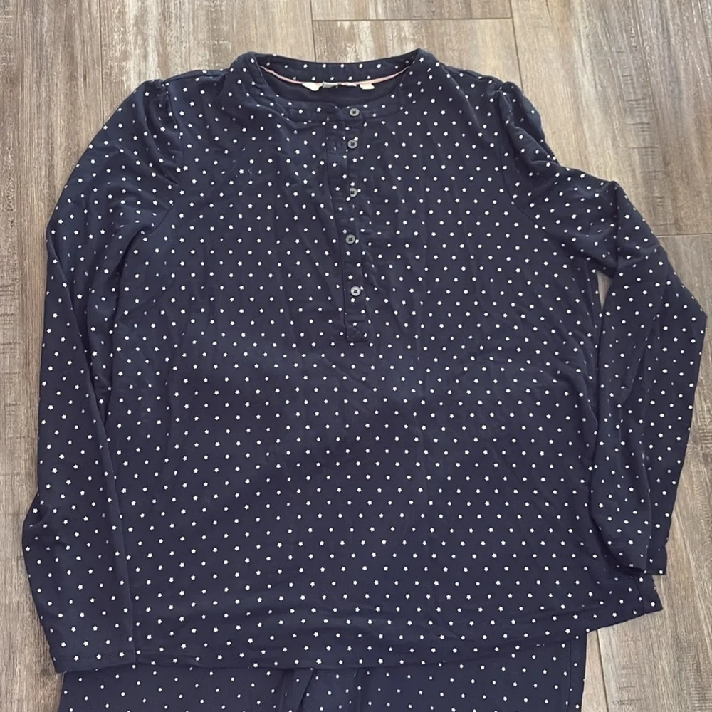 BODEN Navy and Silver Metallic Star Print Modal Pajamas Matching Set 10/12